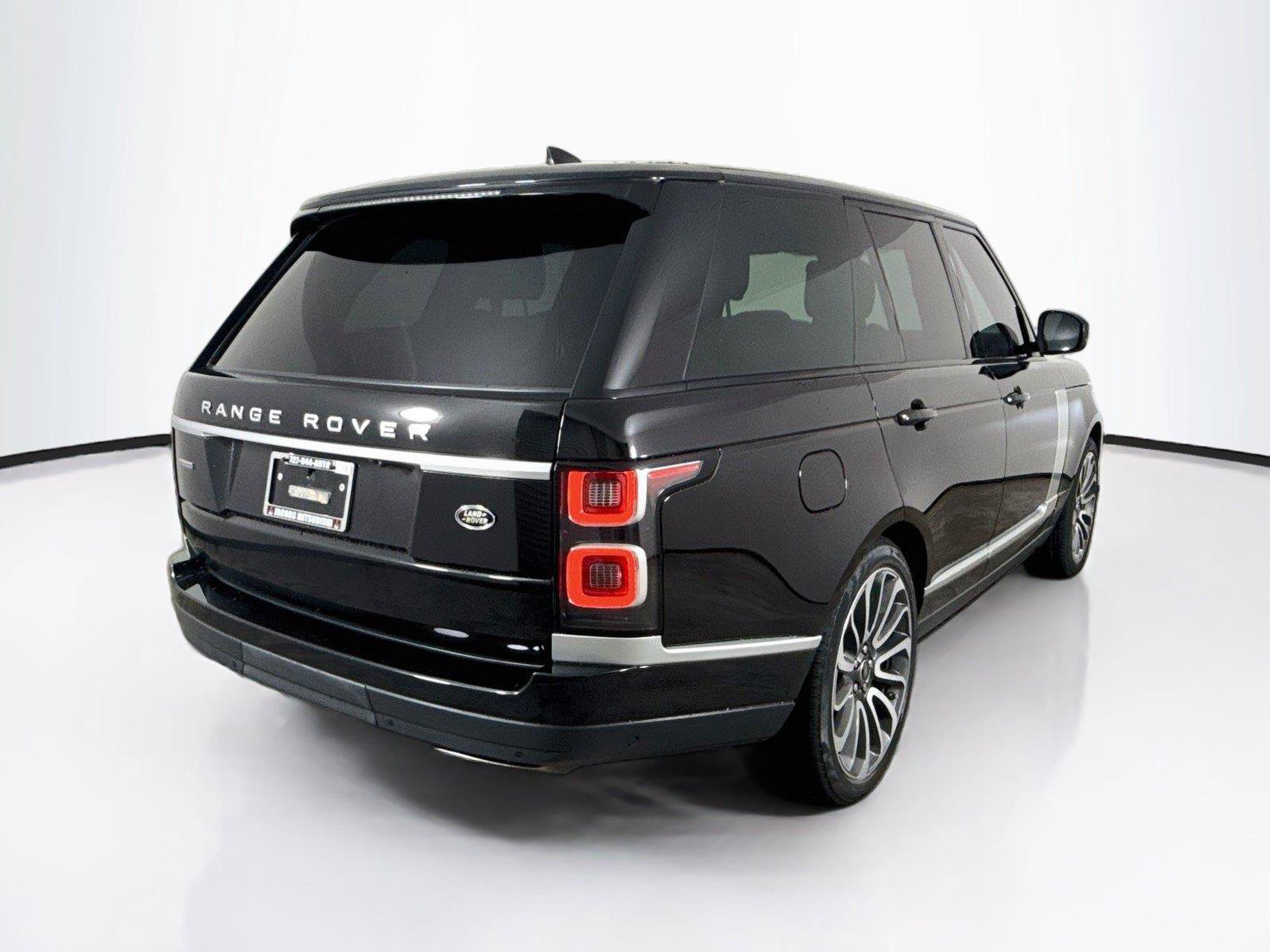 Used 2019 Land Rover Range Rover Supercharged AWD/4WD image 5