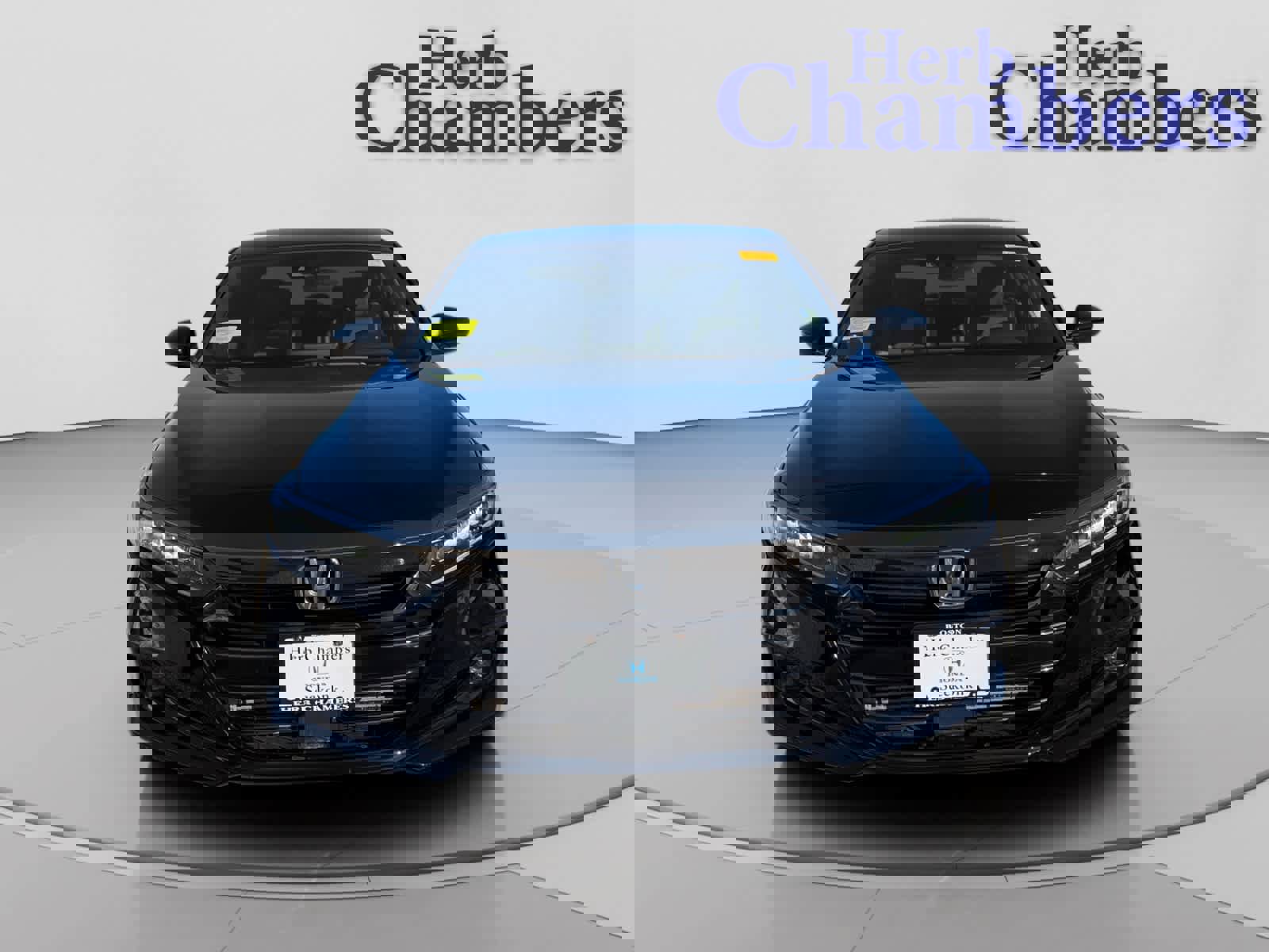 Used 2022 Honda Accord Sport image 2