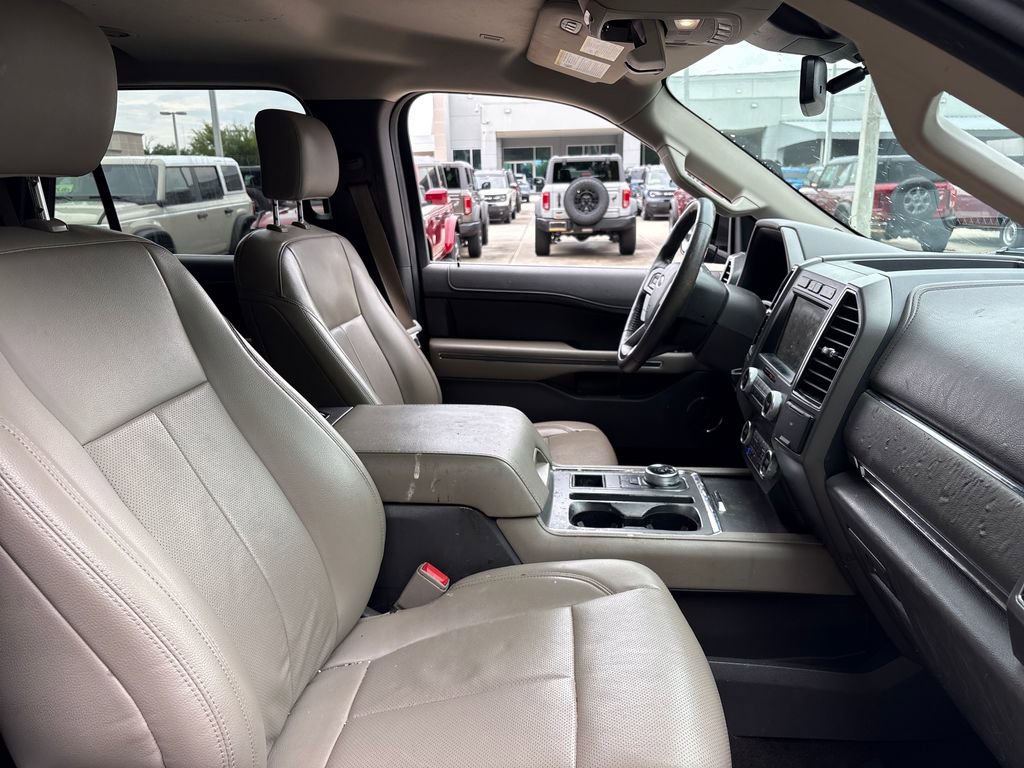 Used 2020 Ford Expedition XLT w/ Equipment Group 202A RWD image 28