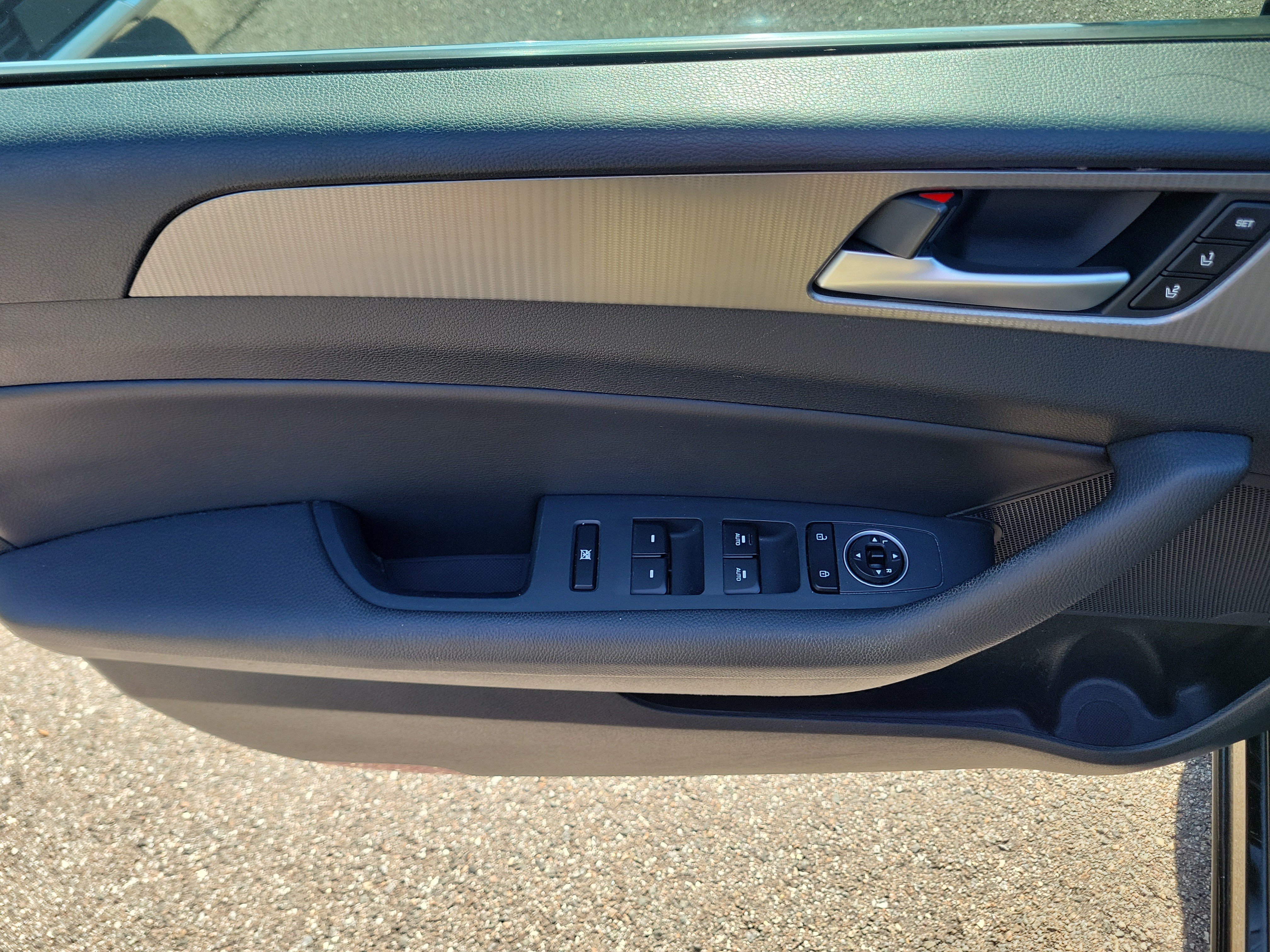 Used 2018 Hyundai Sonata Limited FWD image 19