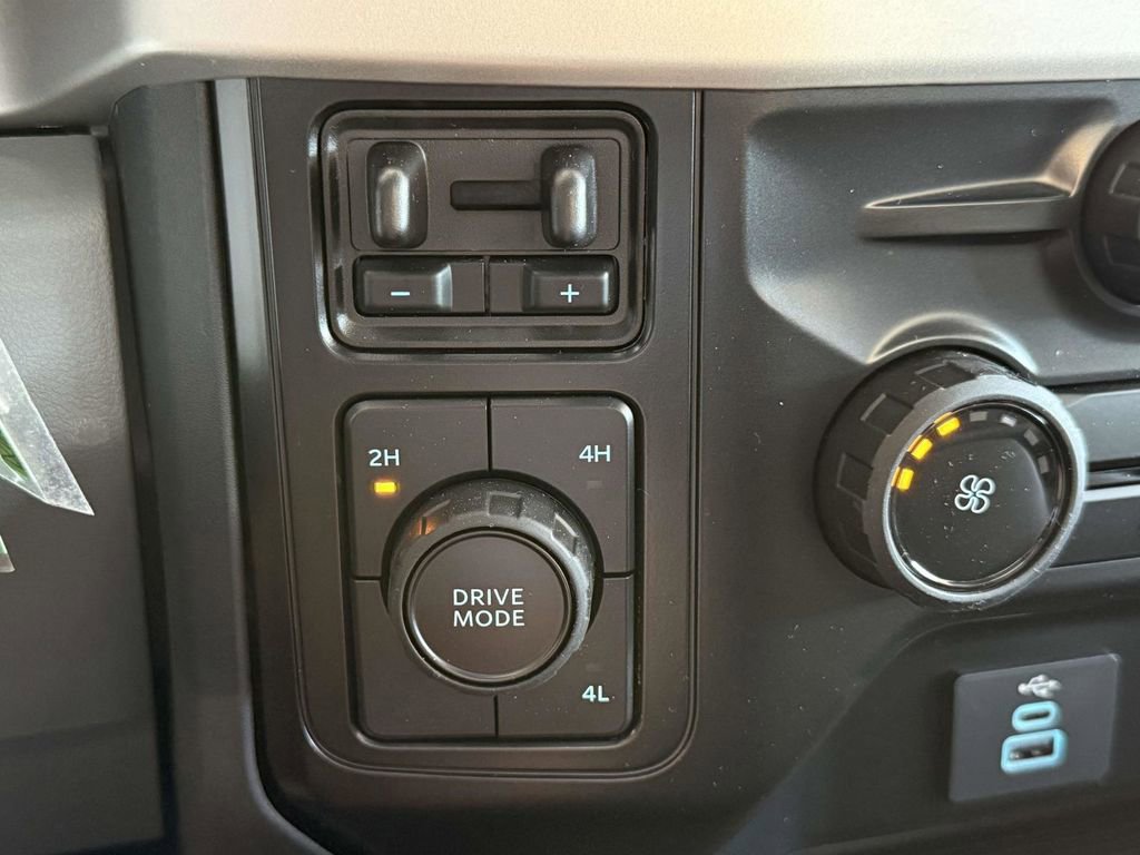 New 2026 Ford F350 XL w/ XL Chrome Package image 14