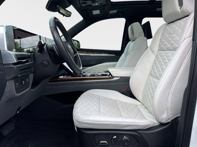 Used 2025 Cadillac Escalade ESV Sport Platinum AWD/4WD image 21