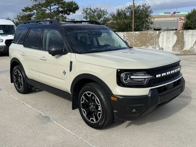 Used 2025 Ford Bronco Sport Outer Banks w/ Outer Banks Tech Package+ AWD/4WD image 3