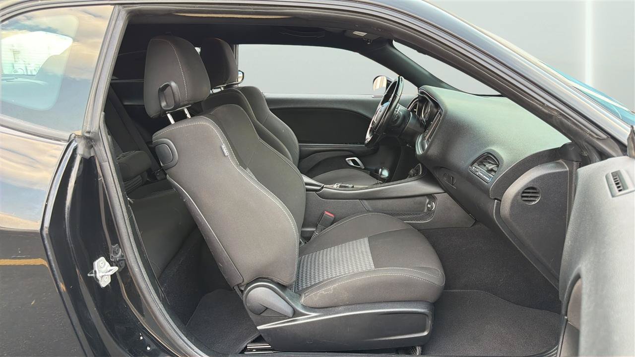 Used 2022 Dodge Challenger GT AWD/4WD image 13