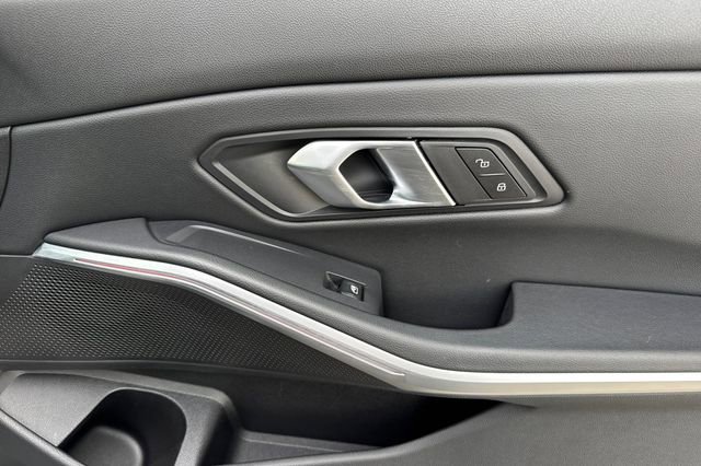 Used 2024 BMW 330i Sedan image 20