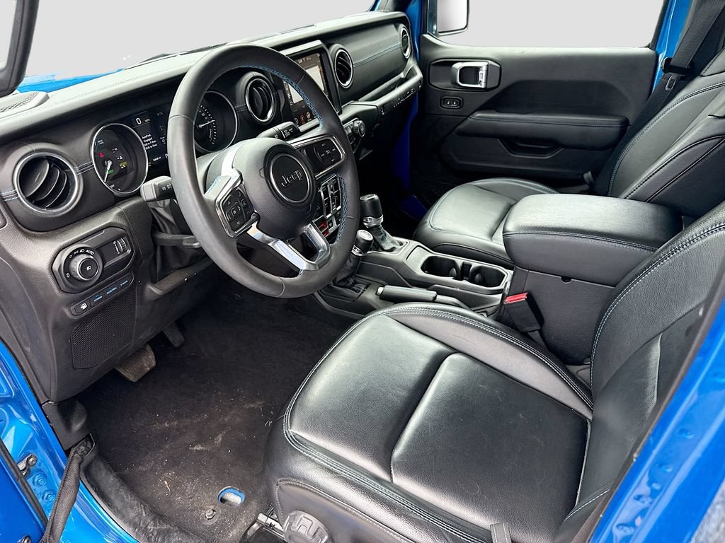 Used 2023 Jeep Wrangler Unlimited Rubicon 4xe w/ Cold Weather Group AWD/4WD image 25