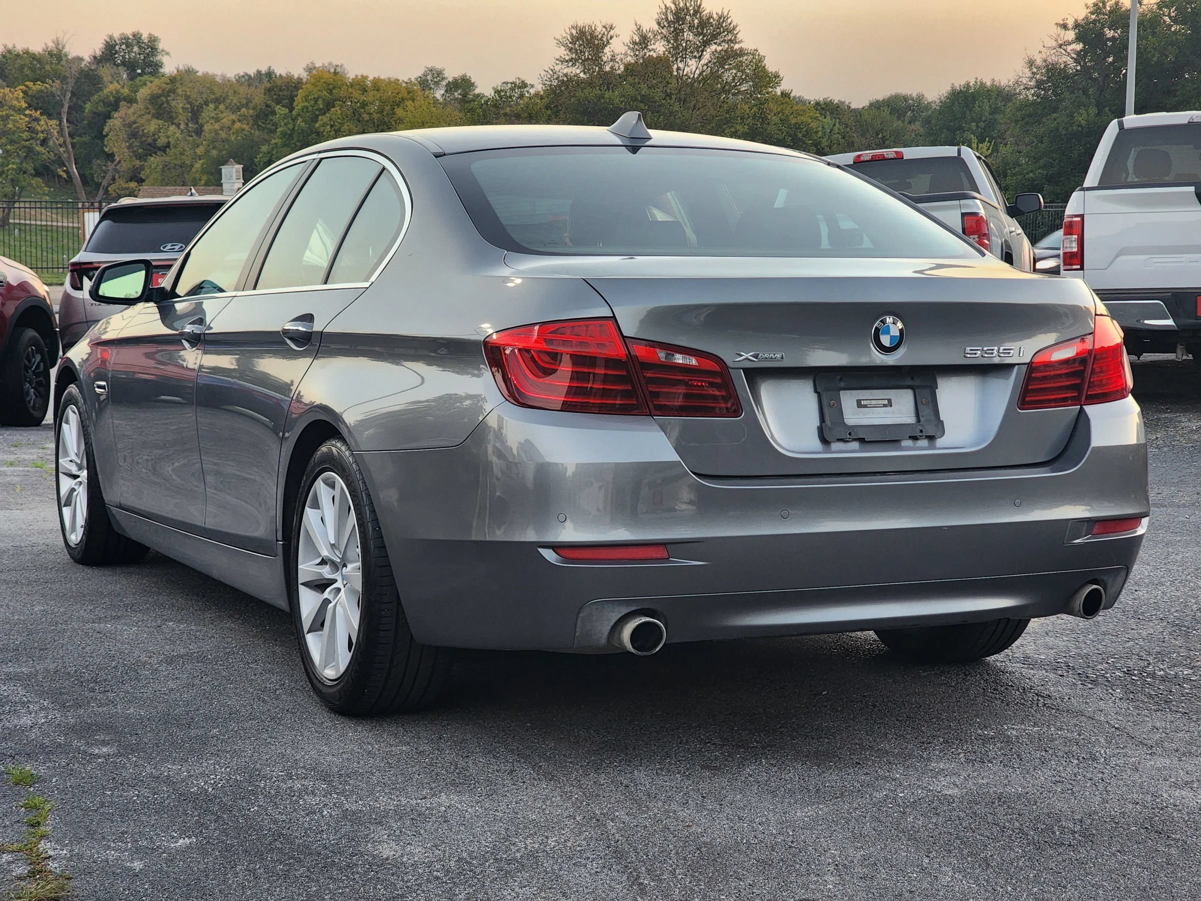 Used 2016 BMW 535i xDrive Sedan AWD/4WD image 7
