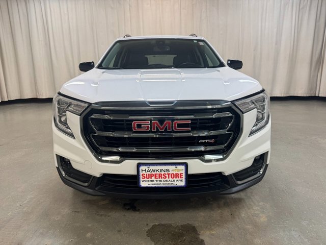 Used 2024 GMC Terrain AT4 image 10