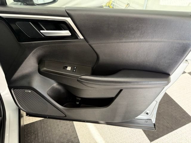 Used 2025 Mitsubishi Outlander SE AWD/4WD image 23