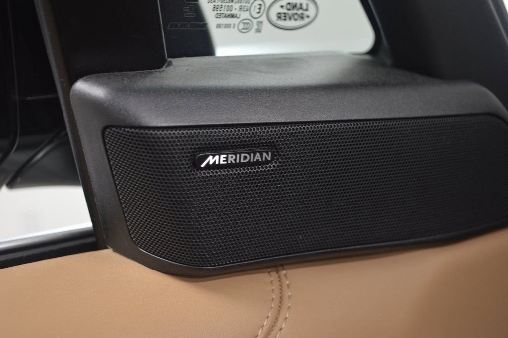 Used 2024 Land Rover Range Rover Long Wheelbase SE image 15