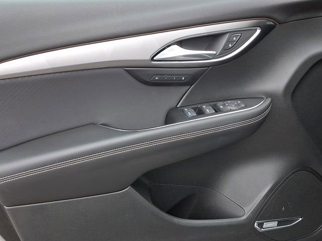 Used 2025 Buick Envision Sport Touring image 17