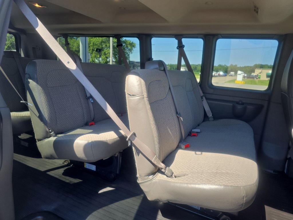 Used 2023 GMC Savana 3500 LS RWD image 12