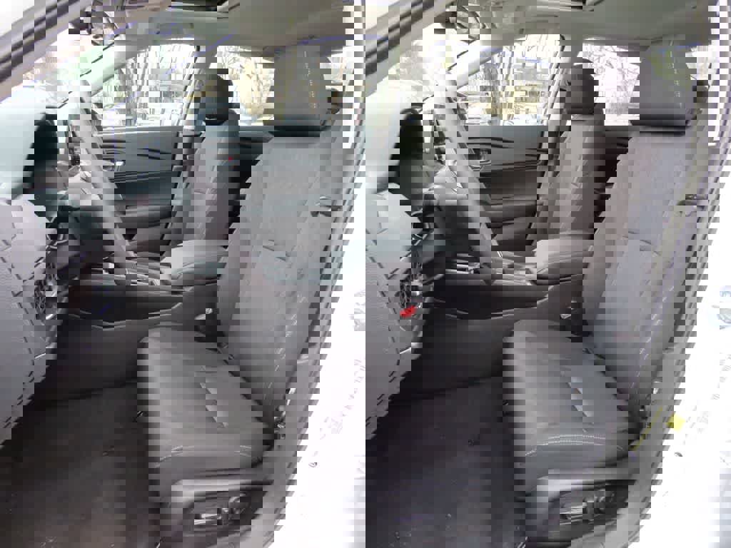 Used 2023 Honda Accord EX image 11