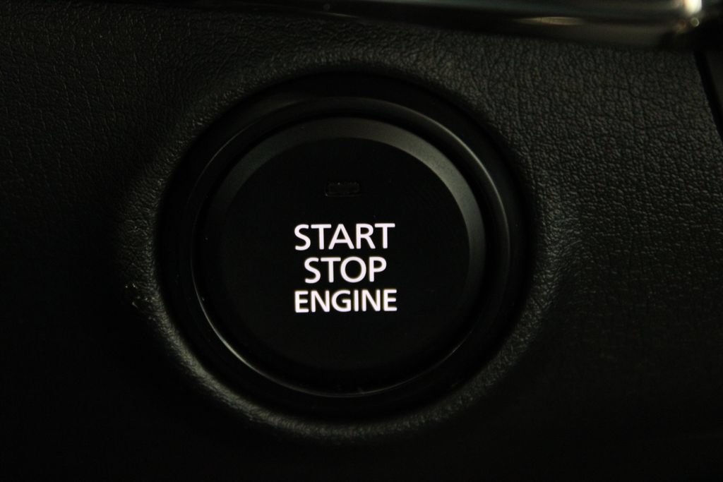 Used 2023 MAZDA MAZDA3 s FWD image 19