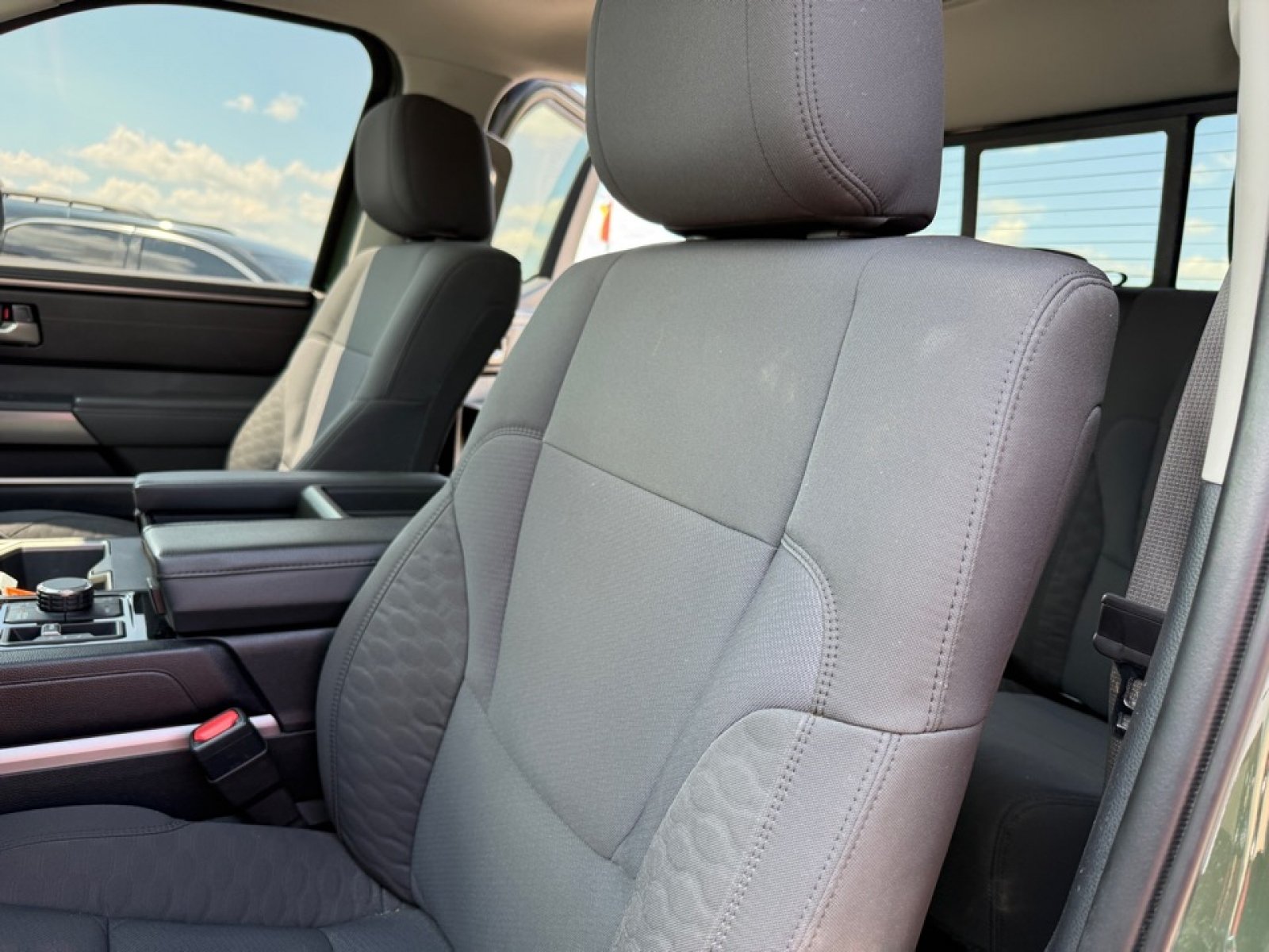 Used 2022 Toyota Tundra SR AWD/4WD image 27