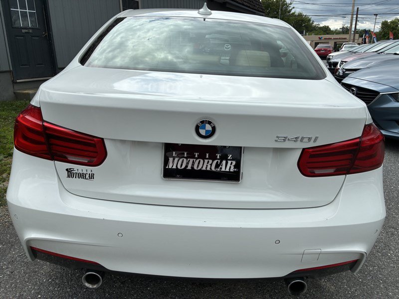Used 2018 BMW 340i Sedan w/ Premium Package RWD image 4