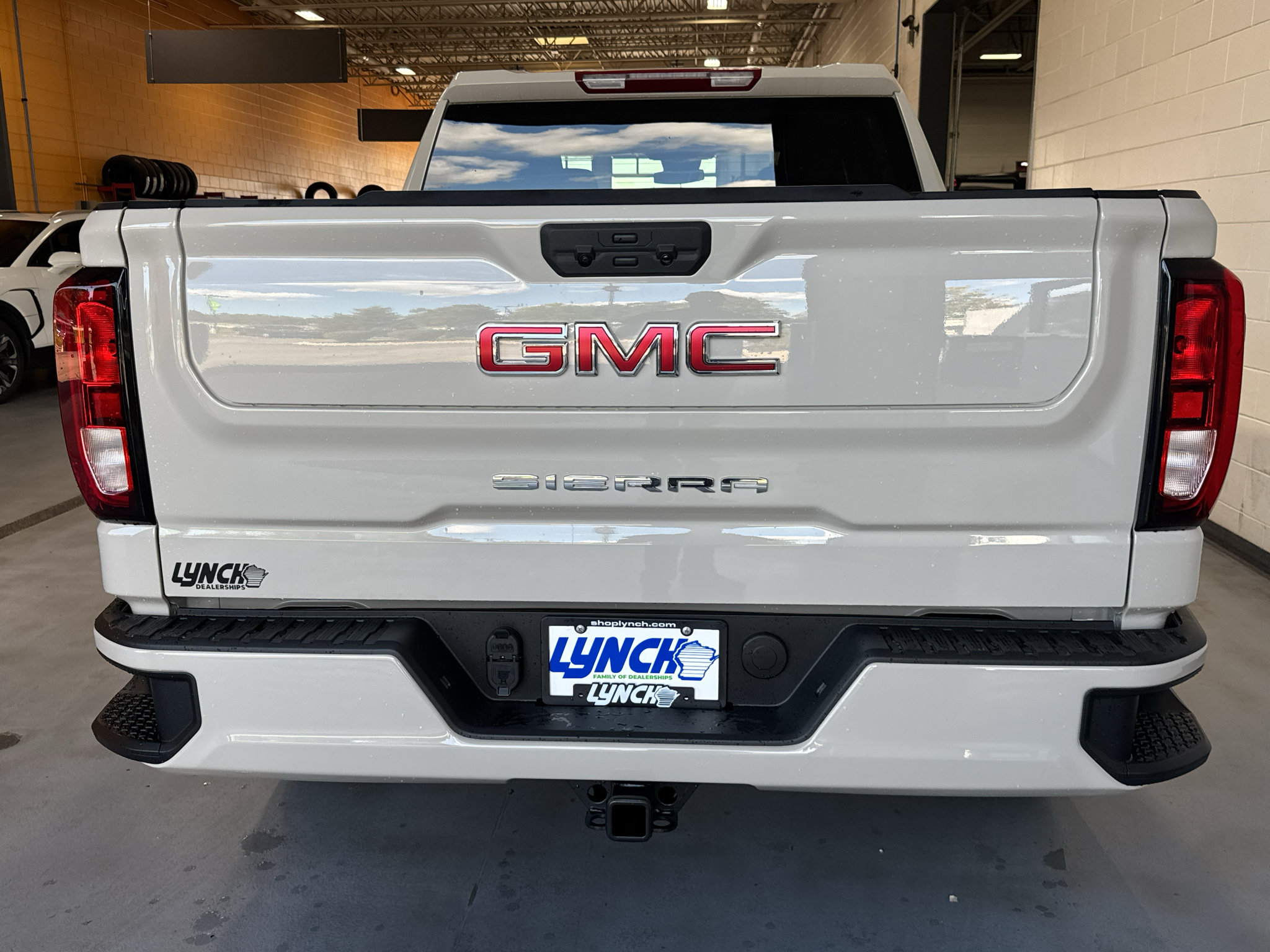 New 2026 GMC Sierra 1500 Pro w/ Graphite Edition AWD/4WD image 4
