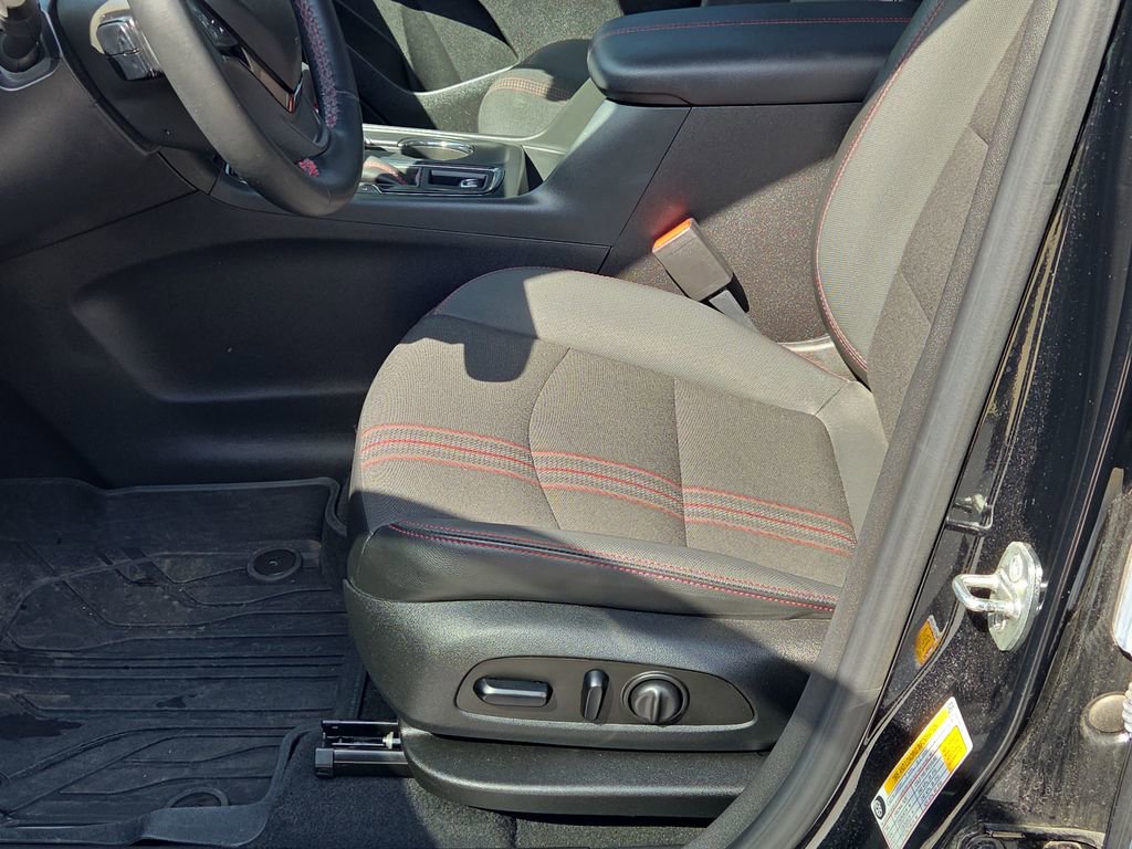 Certified 2023 Chevrolet Equinox RS w/ LPO, Floor Liner Package AWD/4WD image 26