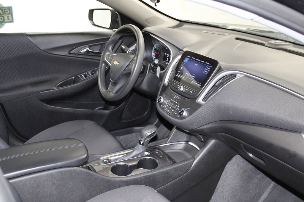 Used 2024 Chevrolet Malibu LT image 27