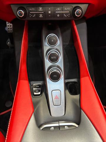 Used 2019 Ferrari Portofino RWD image 27