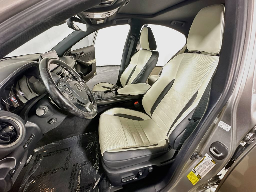 Used 2022 Lexus IS 350 F Sport RWD image 16