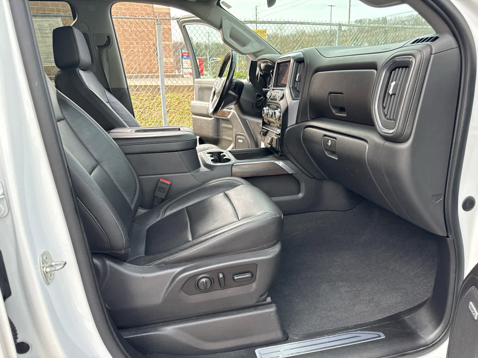 Used 2020 GMC Sierra 1500 SLT w/ SLT Premium Plus Package image 31