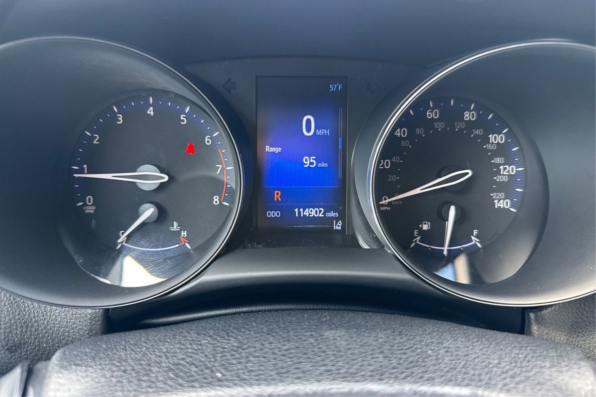 Used 2018 Toyota C-HR XLE FWD image 16