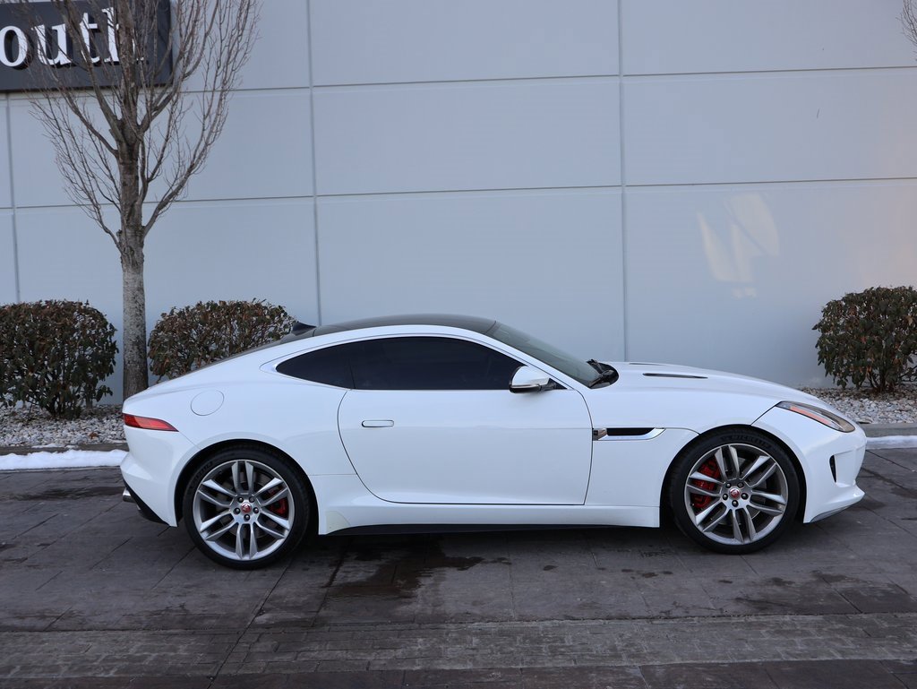 Used 2015 Jaguar F-TYPE R image 5