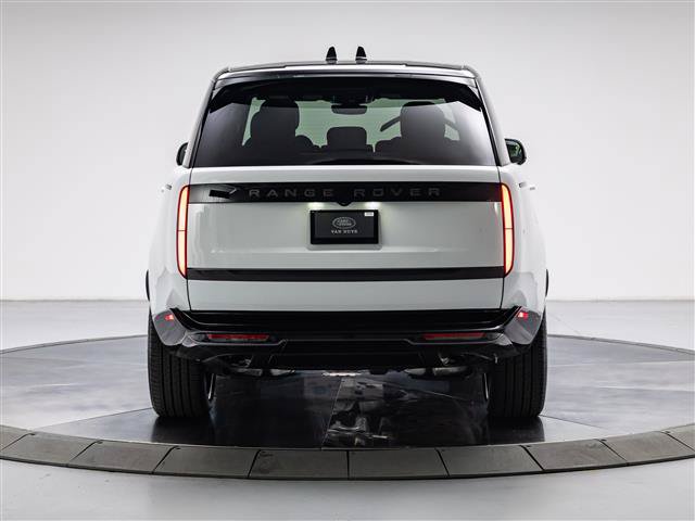 New 2027 Land Rover Range Rover Long Wheelbase SE AWD/4WD image 4