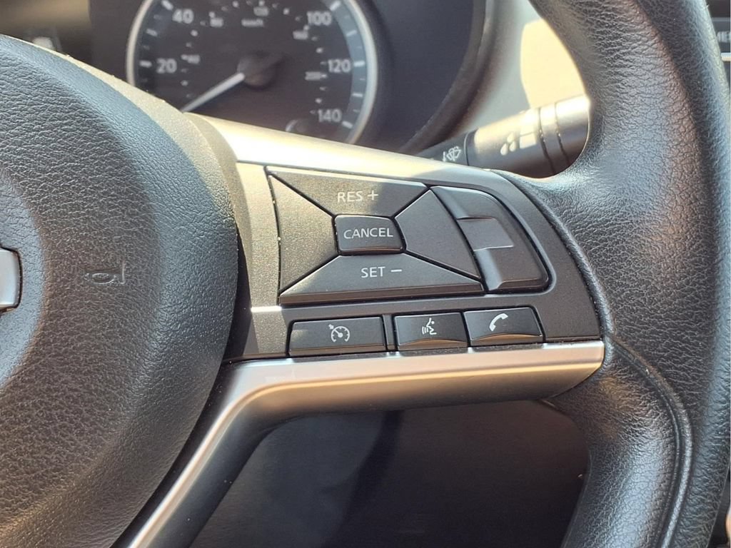 Used 2021 Nissan Versa SV FWD image 13
