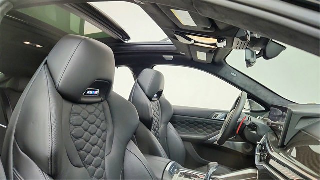 Used 2025 BMW X6 M Competition w/ Executive Package image 21