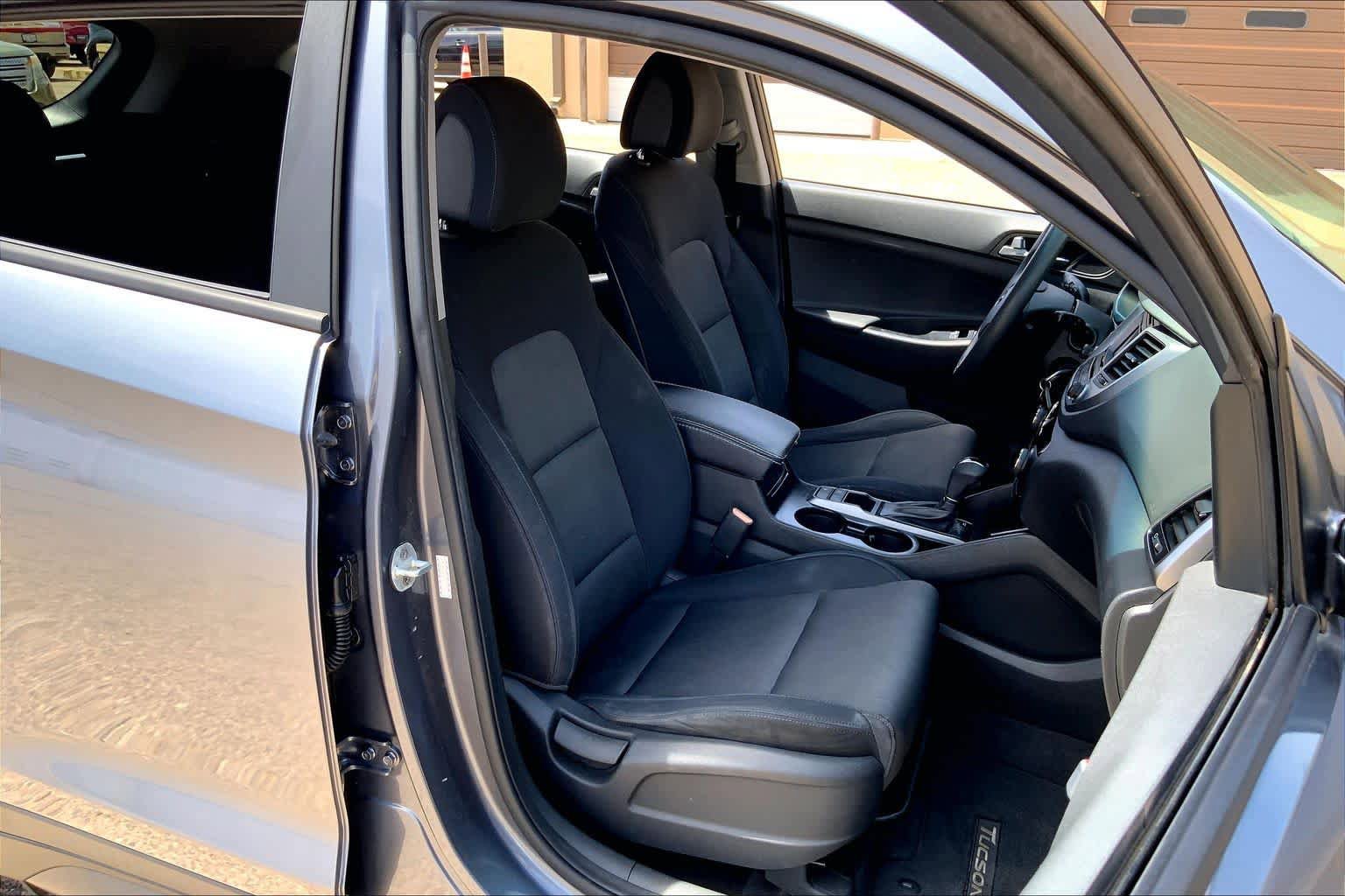 Used 2016 Hyundai Tucson SE w/ Option Group 02 FWD image 9