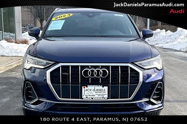 Used 2023 Audi Q3 2.0T Premium Plus w/ Premium Plus Package image 3