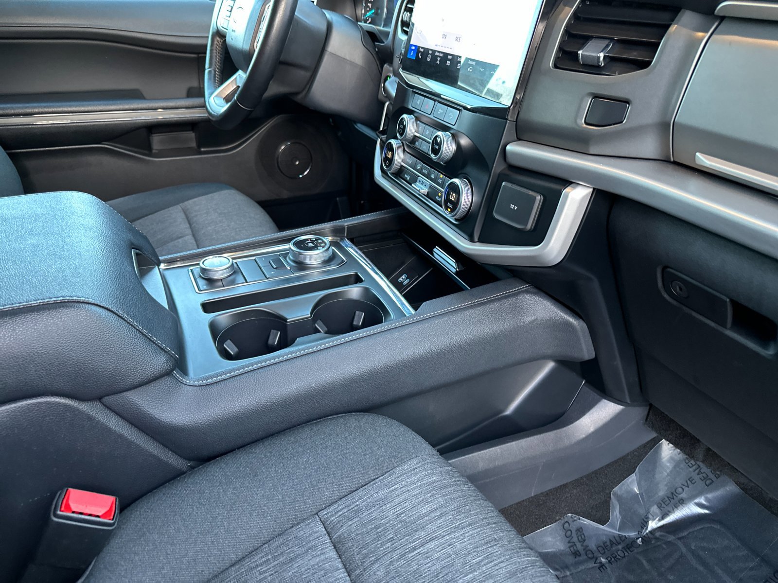 Certified 2024 Ford Expedition Max XLT image 17