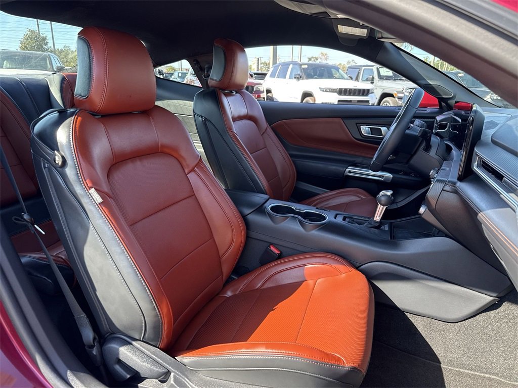 Used 2025 Ford Mustang Premium image 26