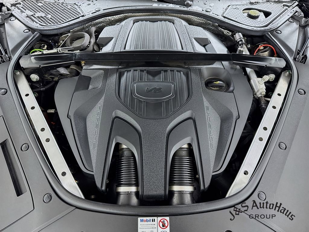 Used 2022 Porsche Panamera Platinum Edition image 37