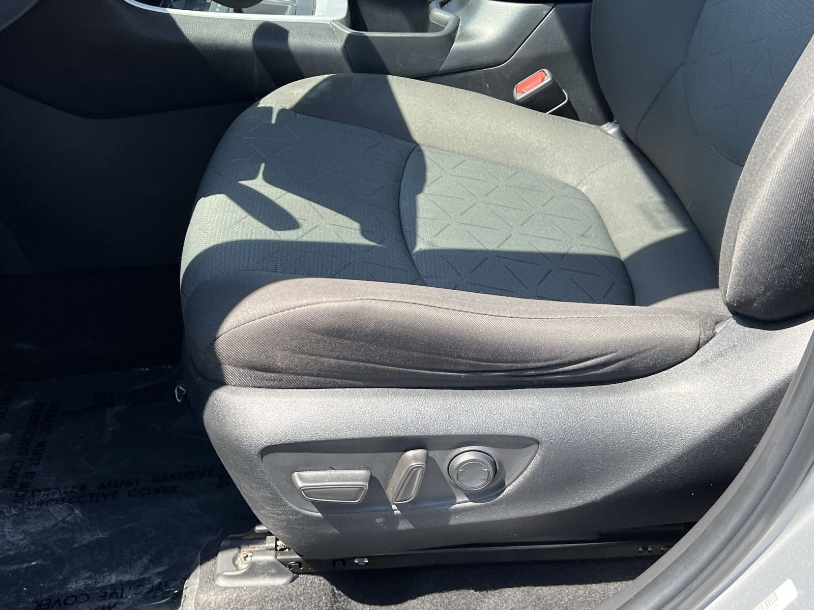 Used 2023 Toyota RAV4 XLE w/ Convenience Package FWD image 11