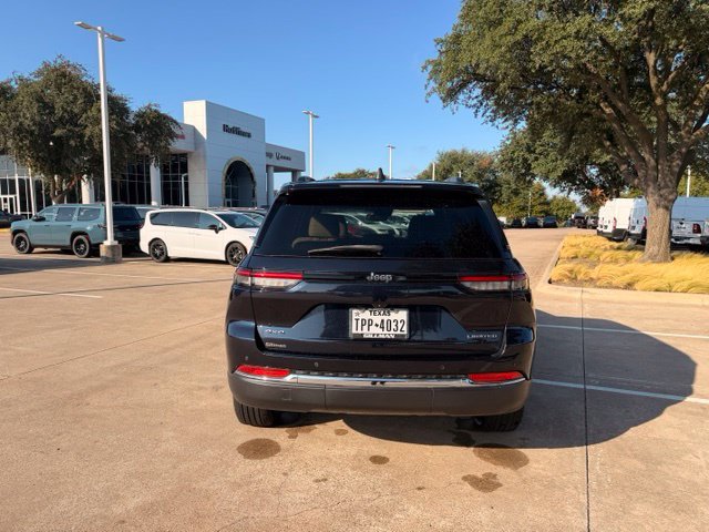 Used 2023 Jeep Grand Cherokee Limited AWD/4WD image 6