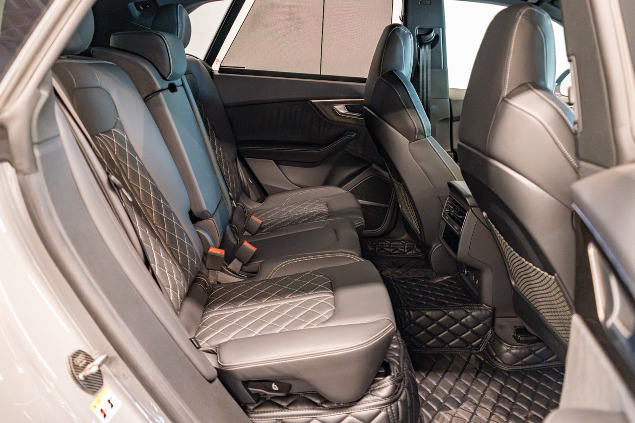 Used 2023 Audi SQ8 Prestige AWD/4WD image 56