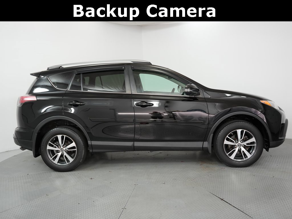 Used 2017 Toyota RAV4 XLE image 5