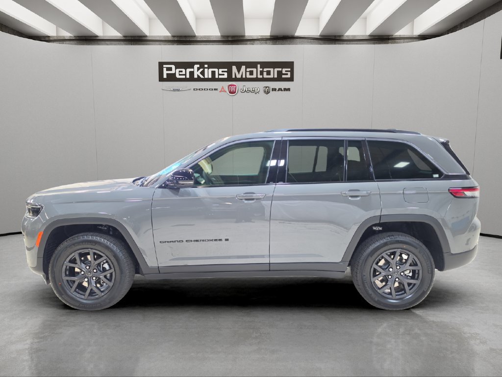 New 2027 Jeep Grand Cherokee 4WD image 2