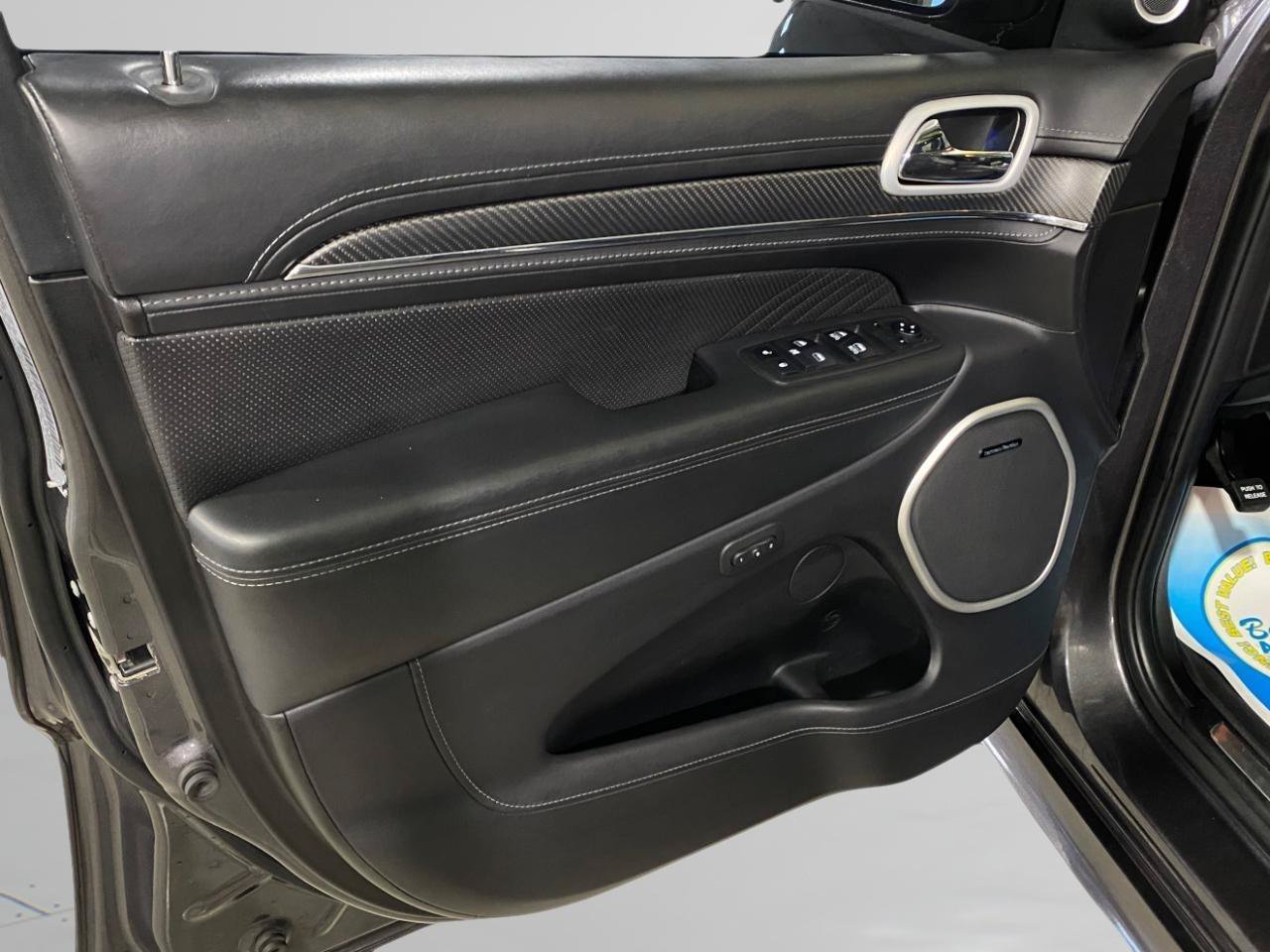 Used 2018 Jeep Grand Cherokee SRT AWD/4WD image 20
