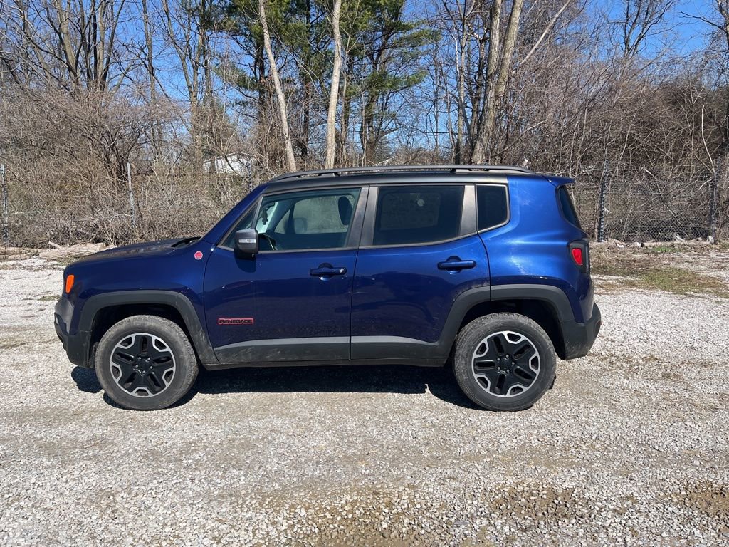 Used 2016 Jeep Renegade Trailhawk w/ Safety & Security Group image 7