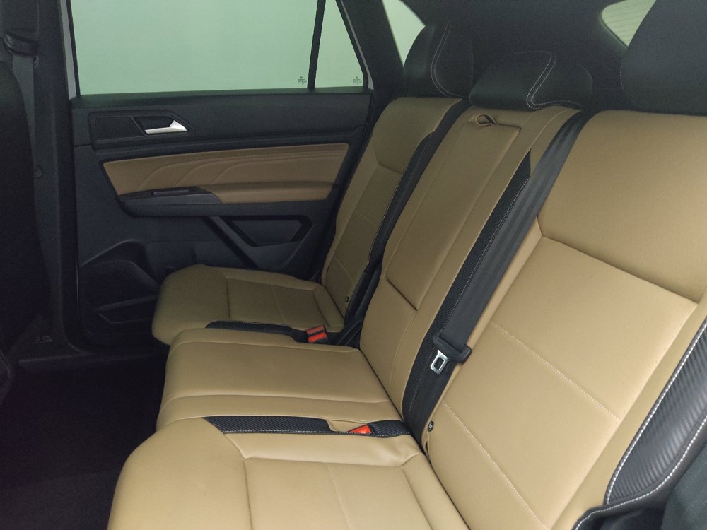 Used 2021 Volkswagen Atlas Cross Sport SE FWD image 18