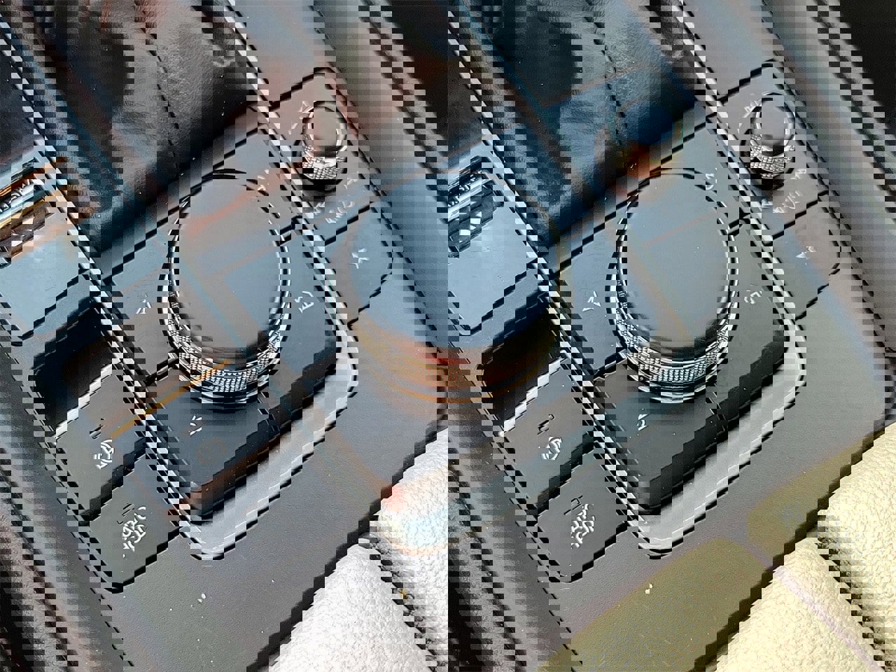 Used 2025 MAZDA CX-50 AWD 2.5 S w/ Premium Package image 29