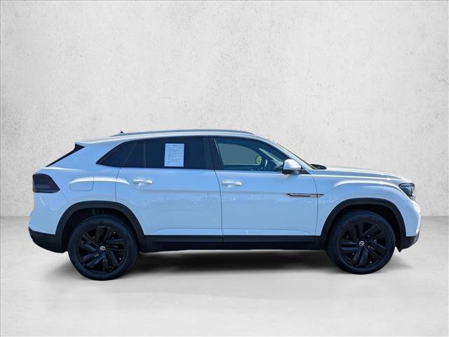 Used 2022 Volkswagen Atlas Cross Sport SE w/ Panoramic Sunroof Package image 4