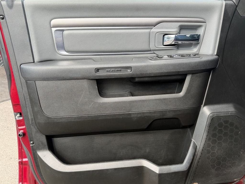 Used 2022 RAM 1500 Classic SLT AWD/4WD image 20
