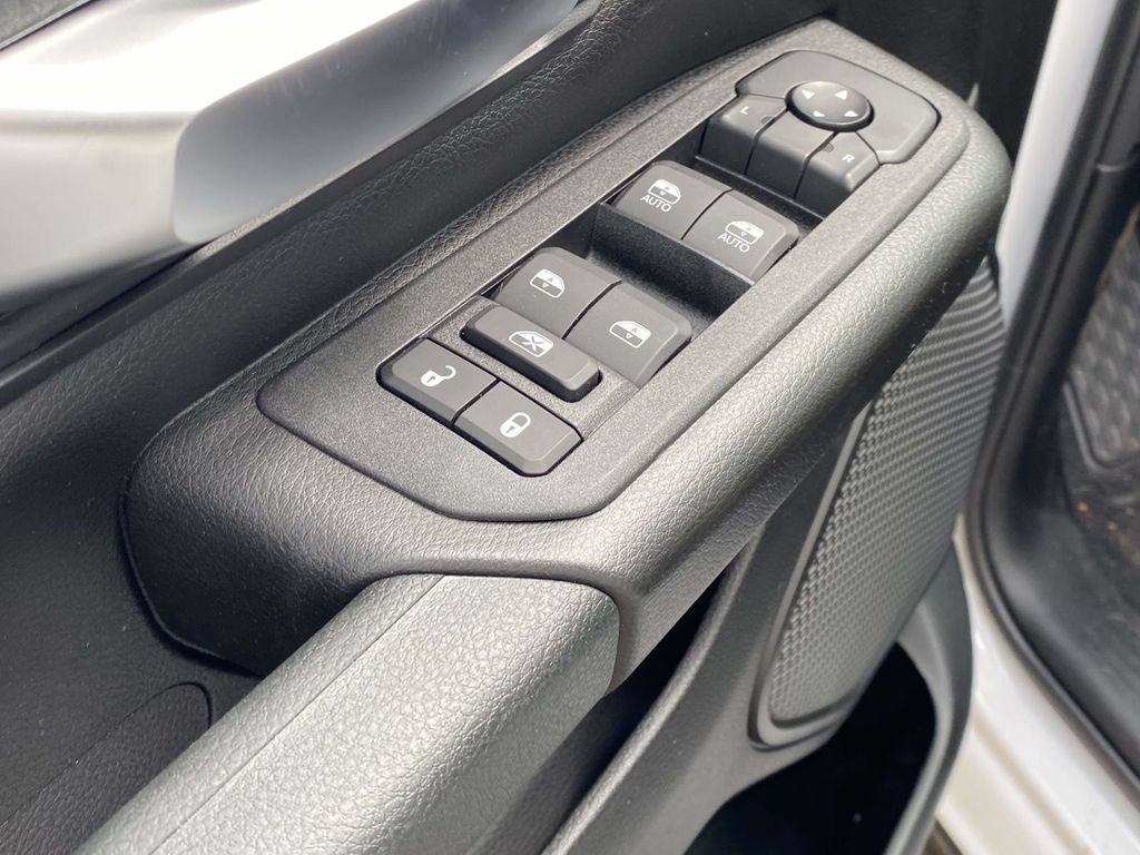 New 2026 RAM 1500 Express AWD/4WD image 15