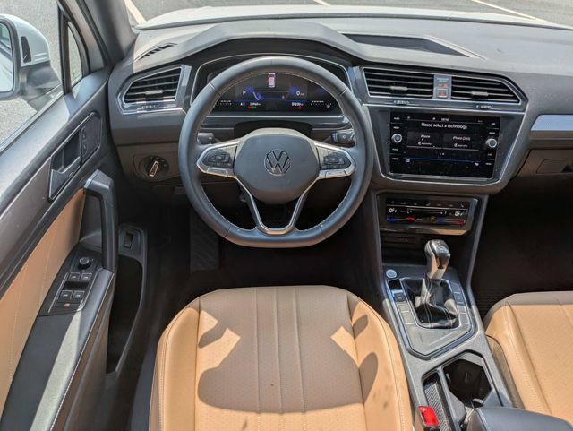 Used 2023 Volkswagen Tiguan SE FWD image 18