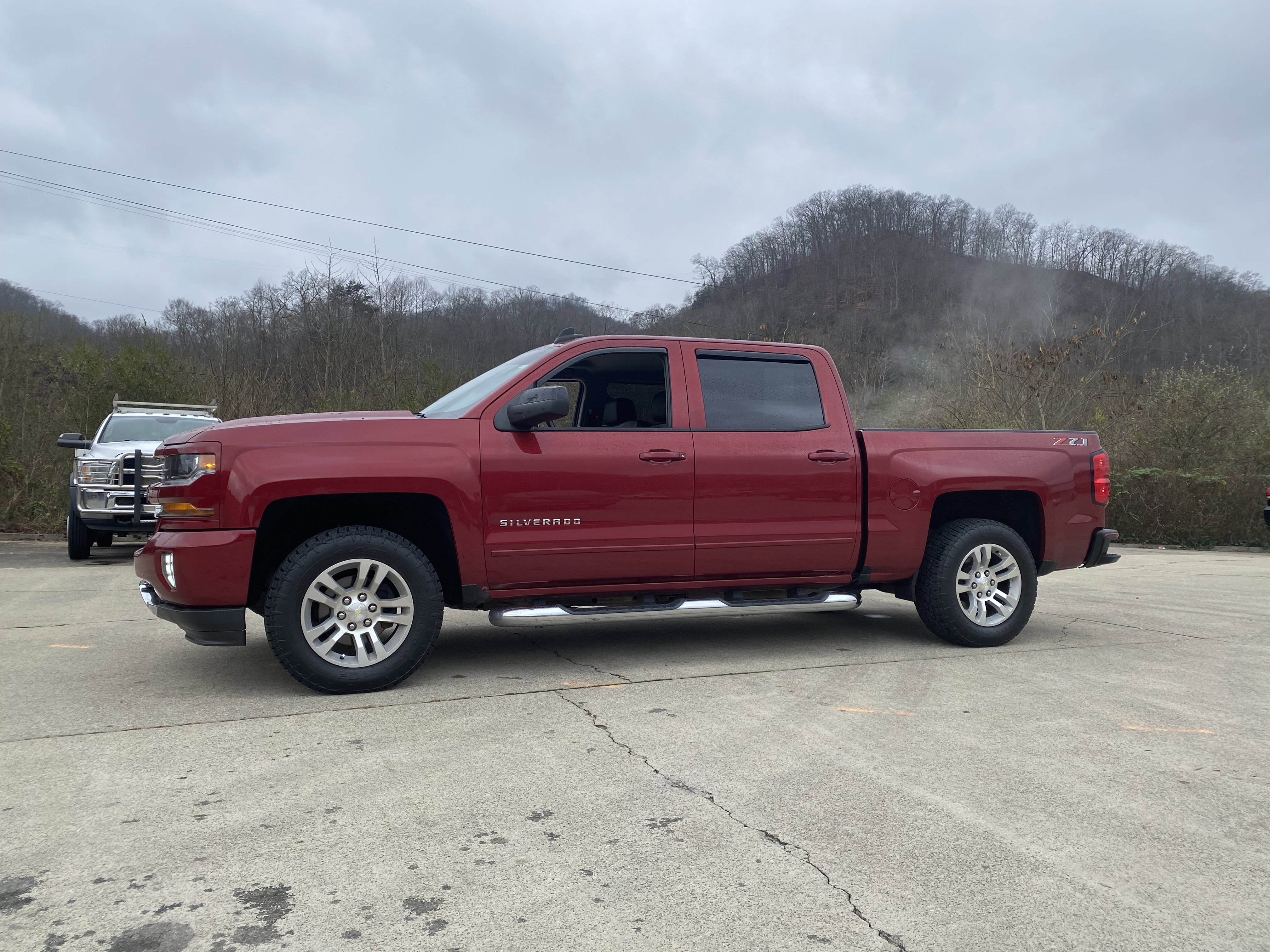 Used 2018 Chevrolet Silverado 1500 LT w/ All Star Edition image 2
